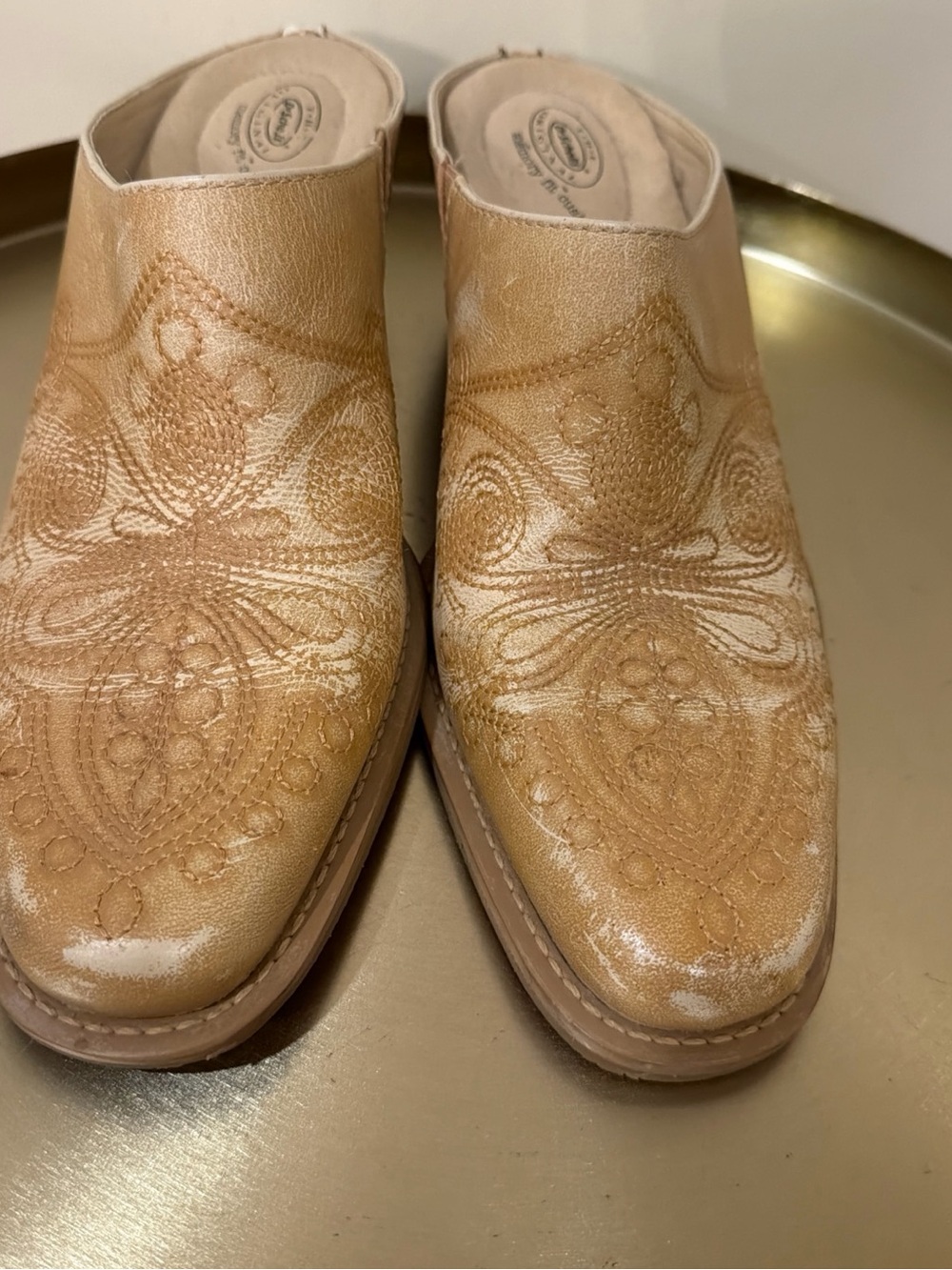 Dr. Scholl’s tan leather embroidered western mules size7 1/2